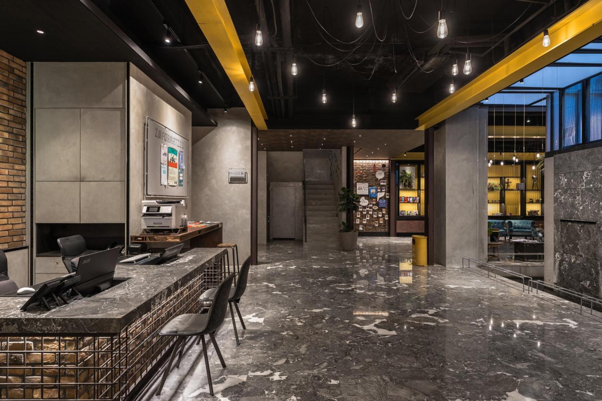 Hotel Leisure 台南行旅-巷弄潮旅 Exterior photo
